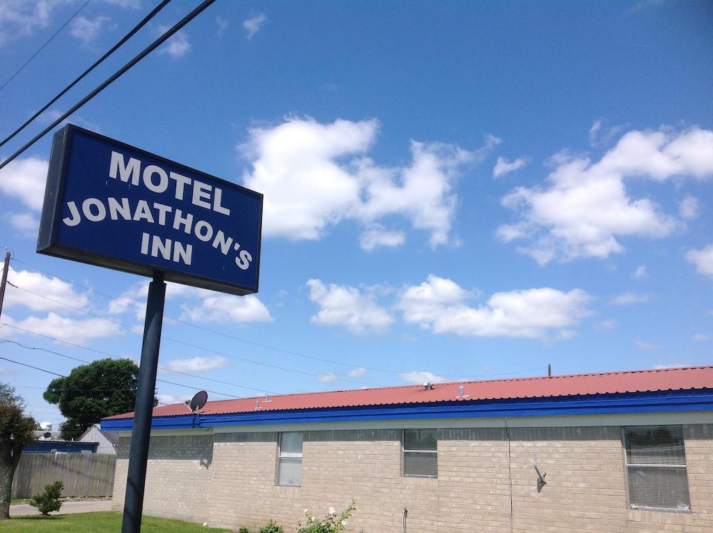 Jonathan'S Inn Groves Exterior photo